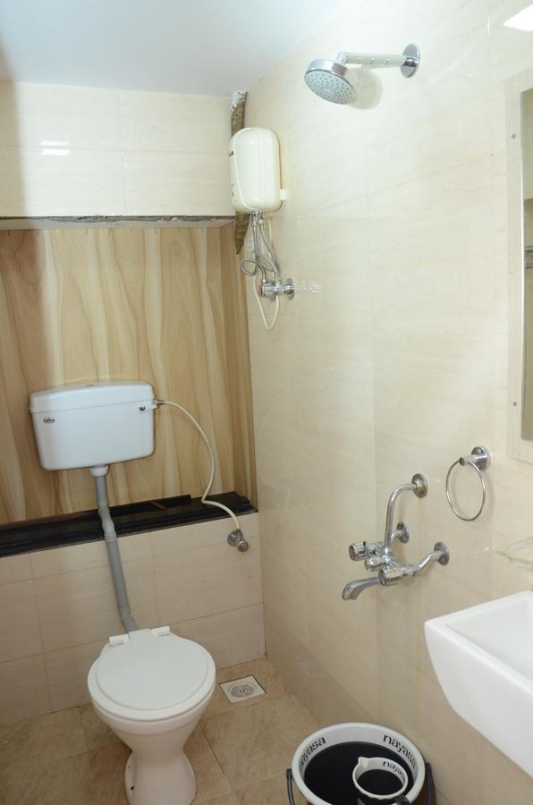 Hotel Sai Leela Grand Mumbai