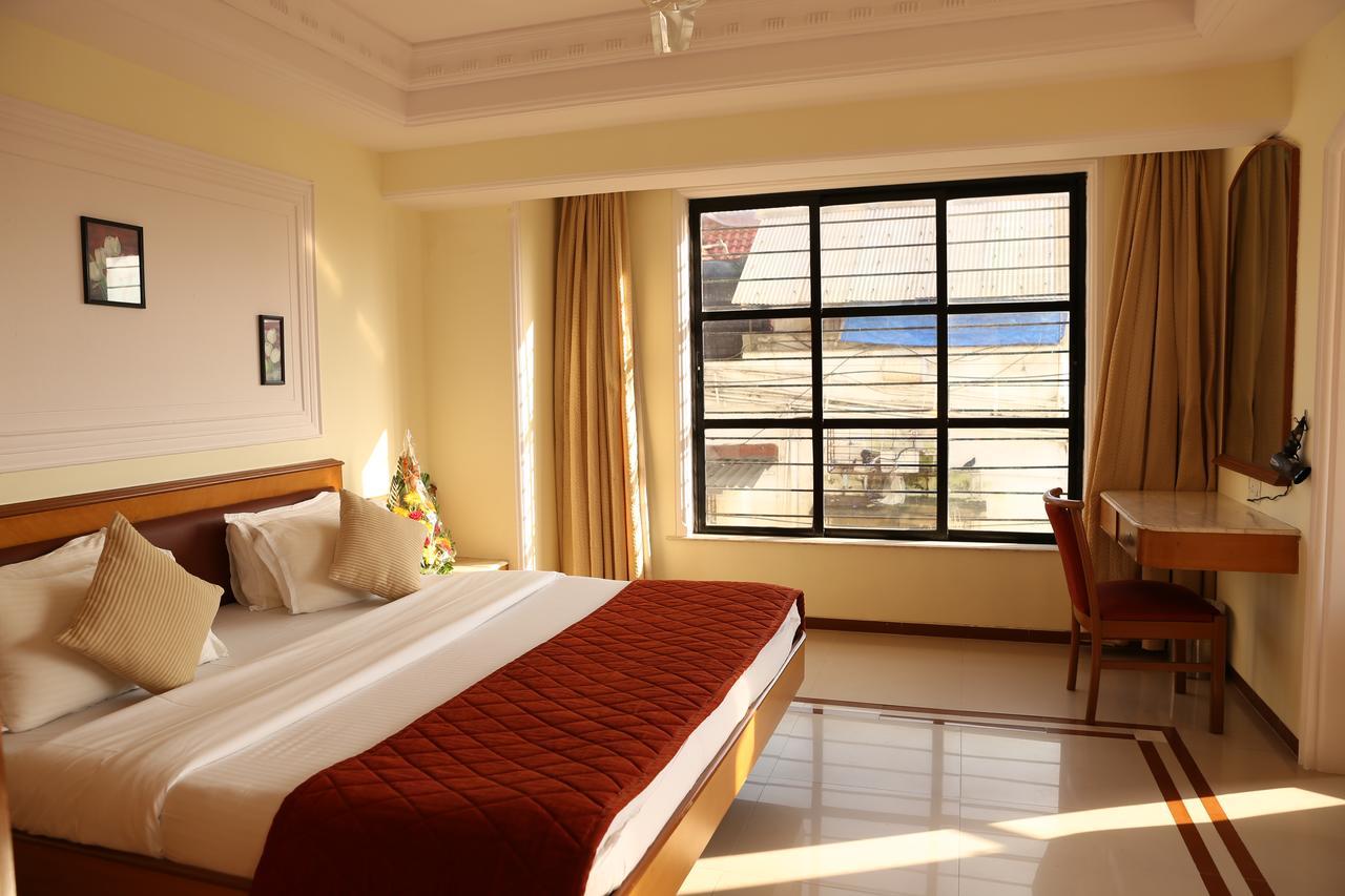 Godwin - Colaba 4*