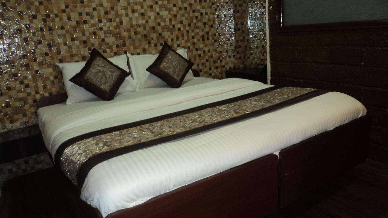 Benazeer Hotel Mumbai