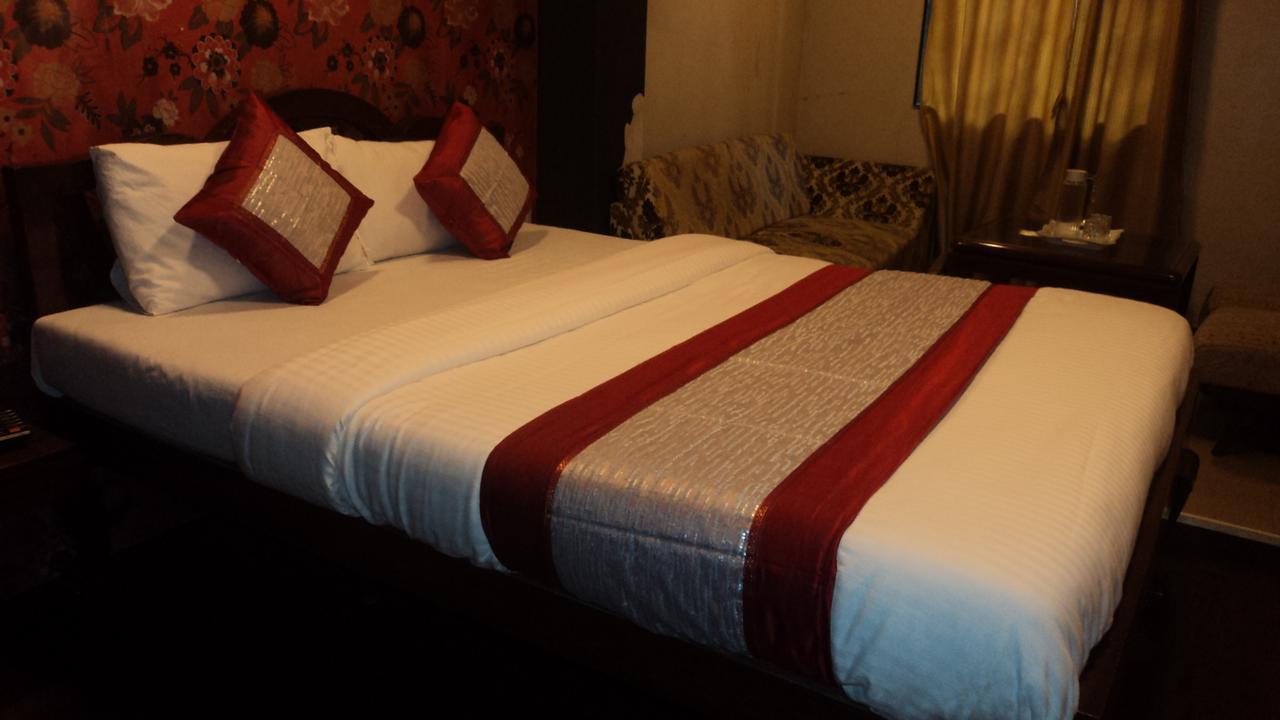 Hotel Benazeer 2*