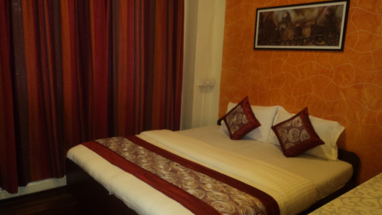 Hotel Benazeer 2*