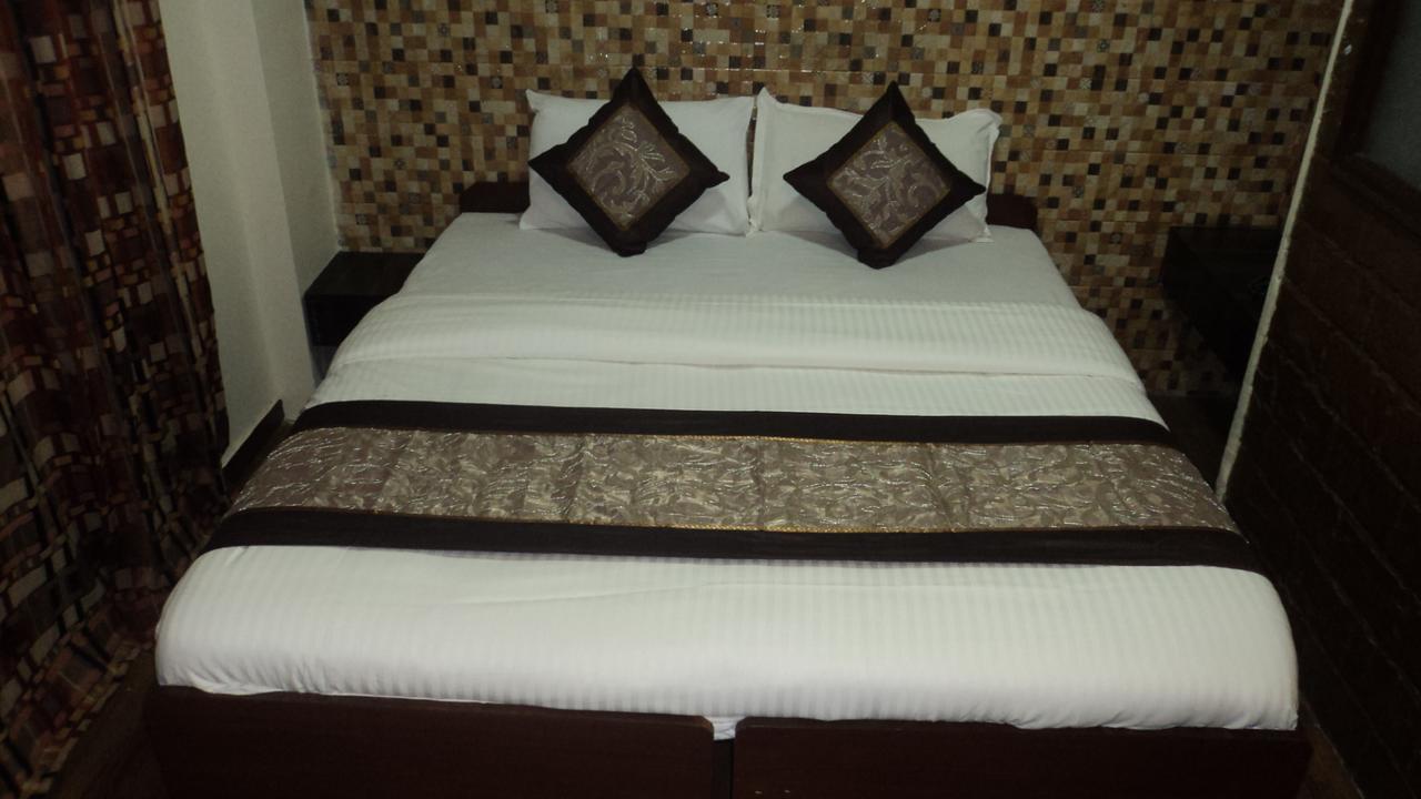 Hotel Benazeer