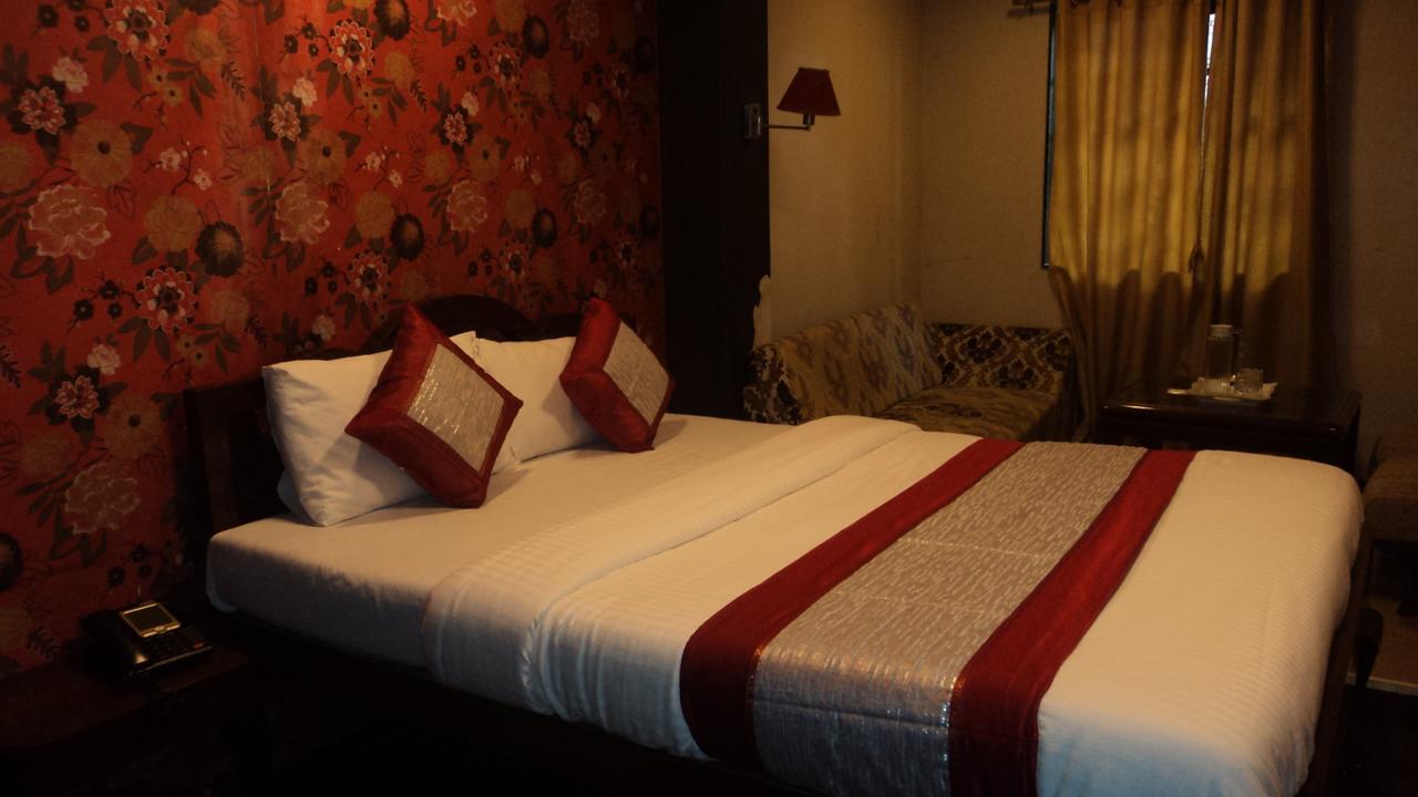 Hotel Benazeer