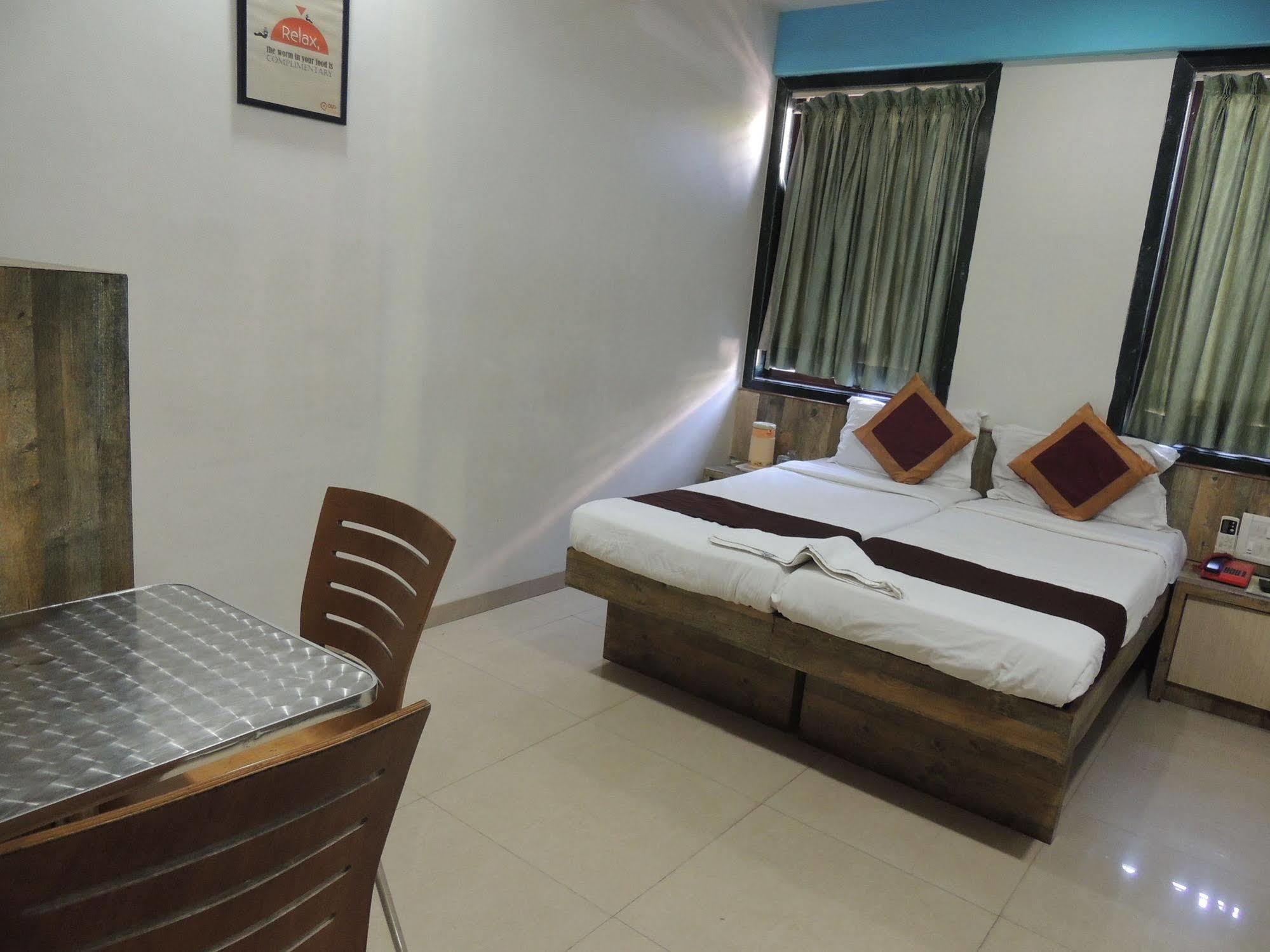 Hotel Fabhotel Galaxy *