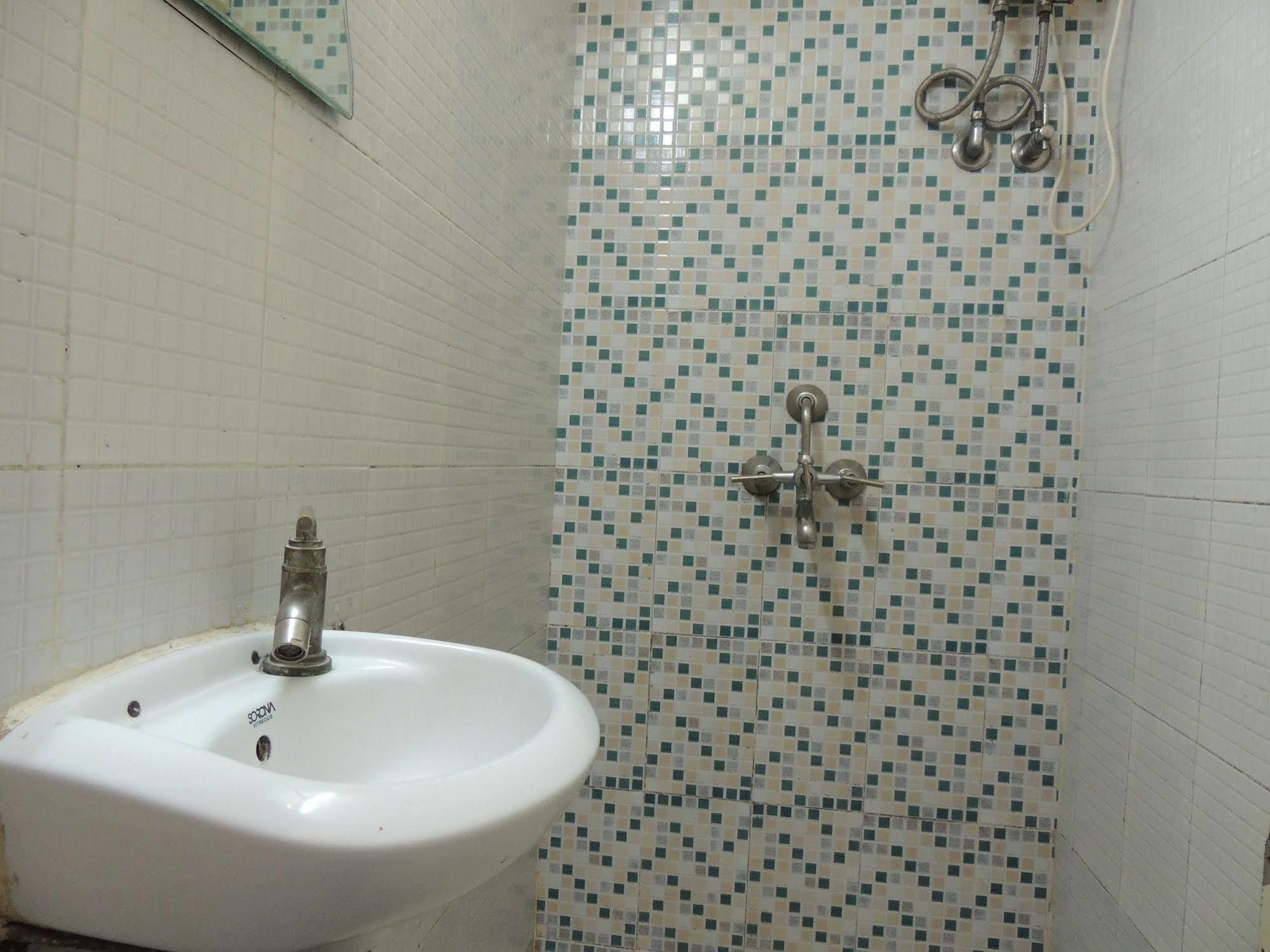 Fabhotel Galaxy Hotel Mumbai