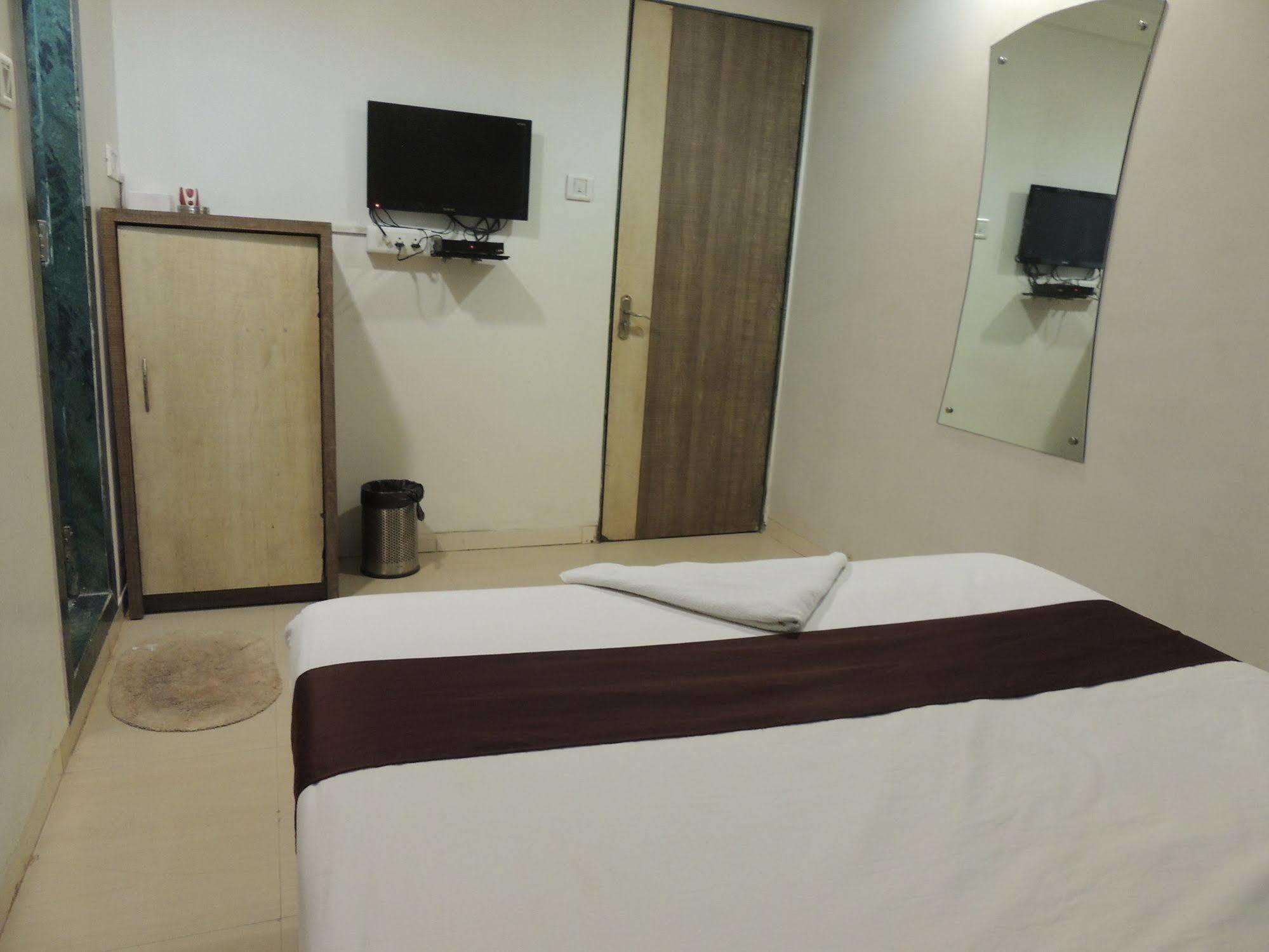 Hotel Fabhotel Galaxy *