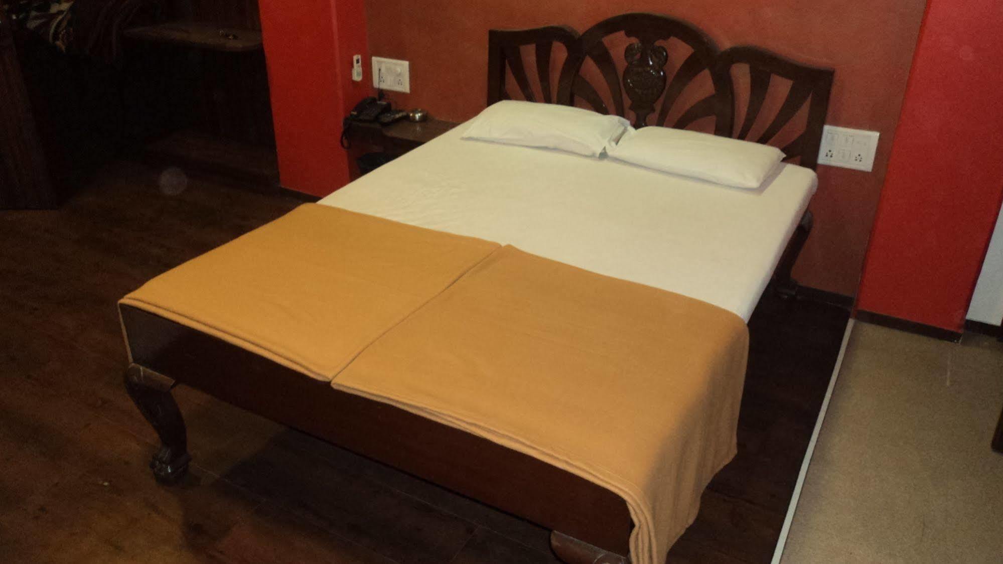 Benazeer Hotel 2*