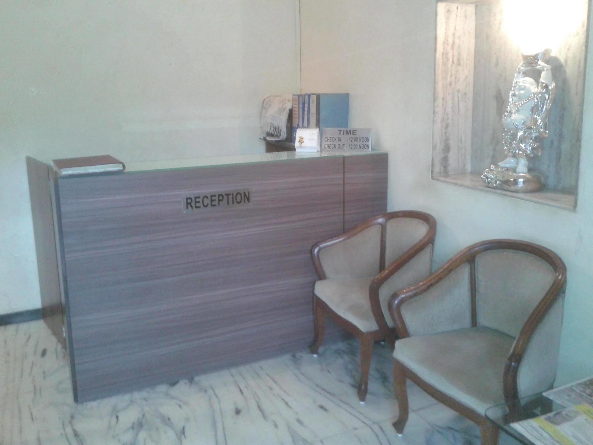 Hotel Q Deck