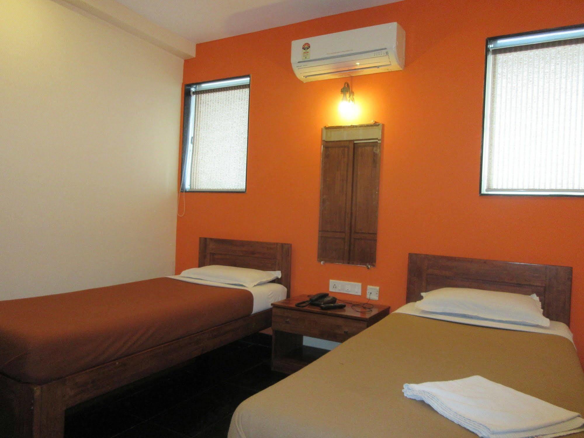 Hotel Q Deck Mumbai