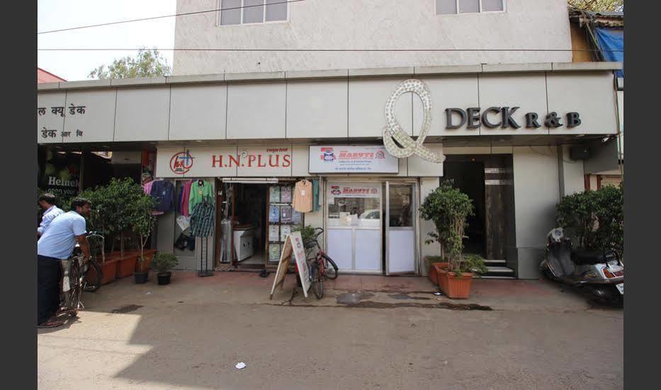 Hotel Q Deck