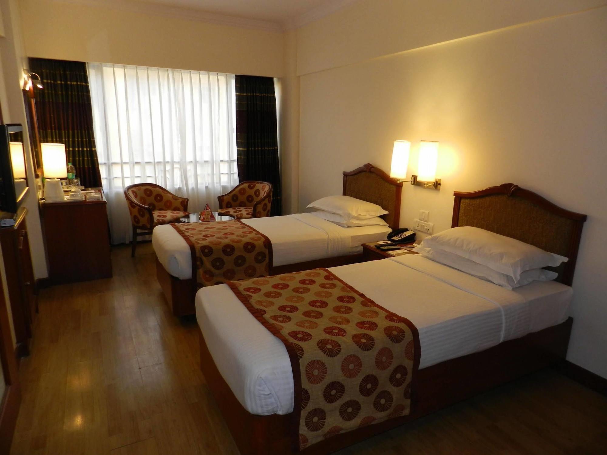 Fariyas , Colaba Hotel 4*