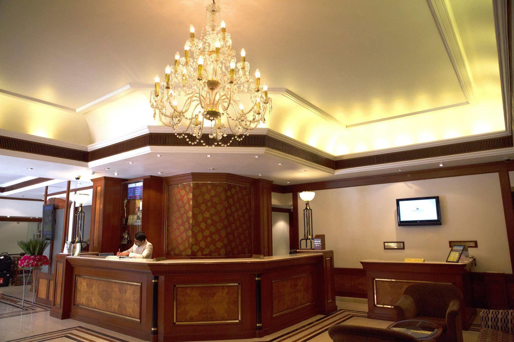 Hotel Fariyas , Colaba 4*