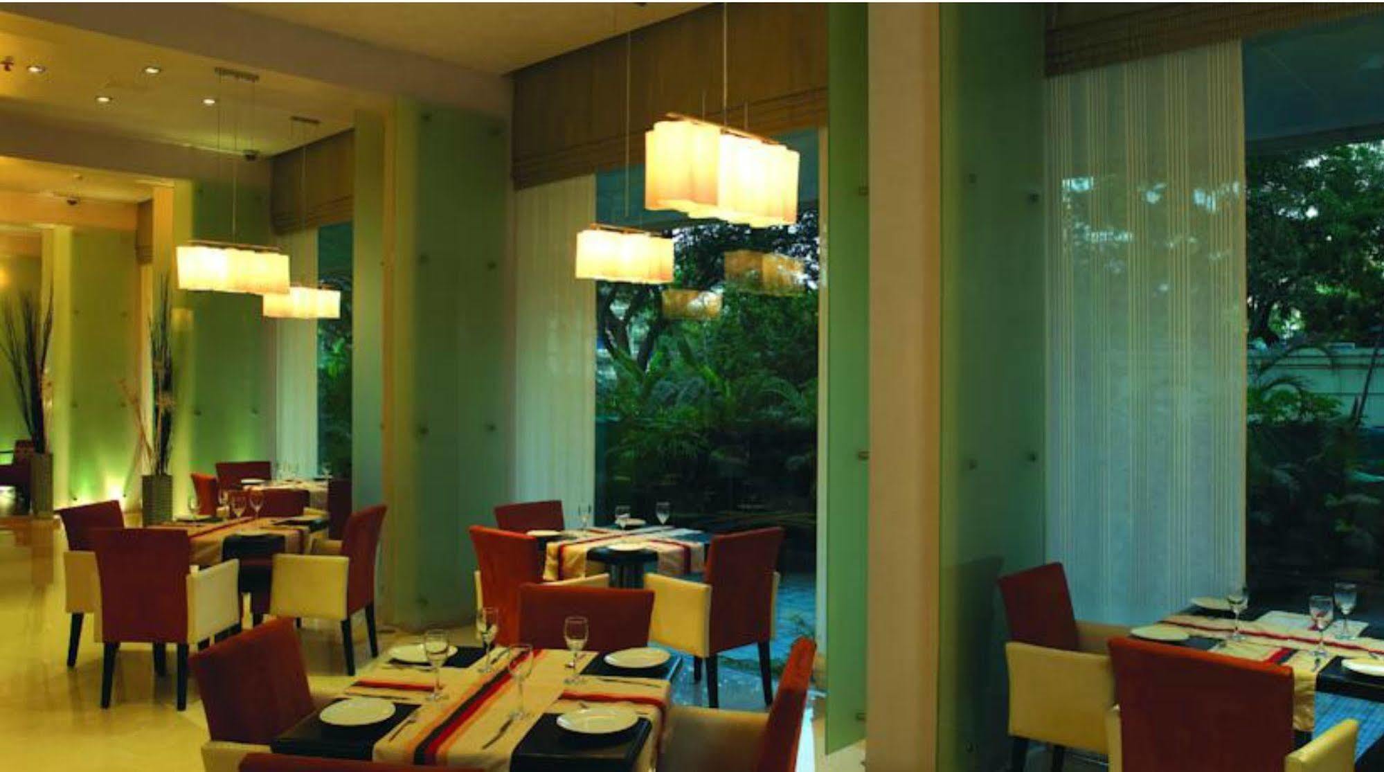 Hotel Mirage Hotel, International Airport