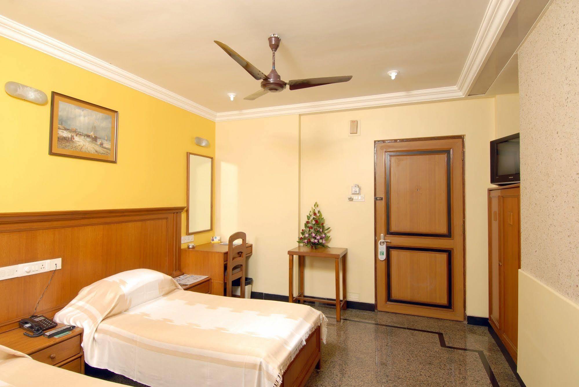 Park View, Hotel