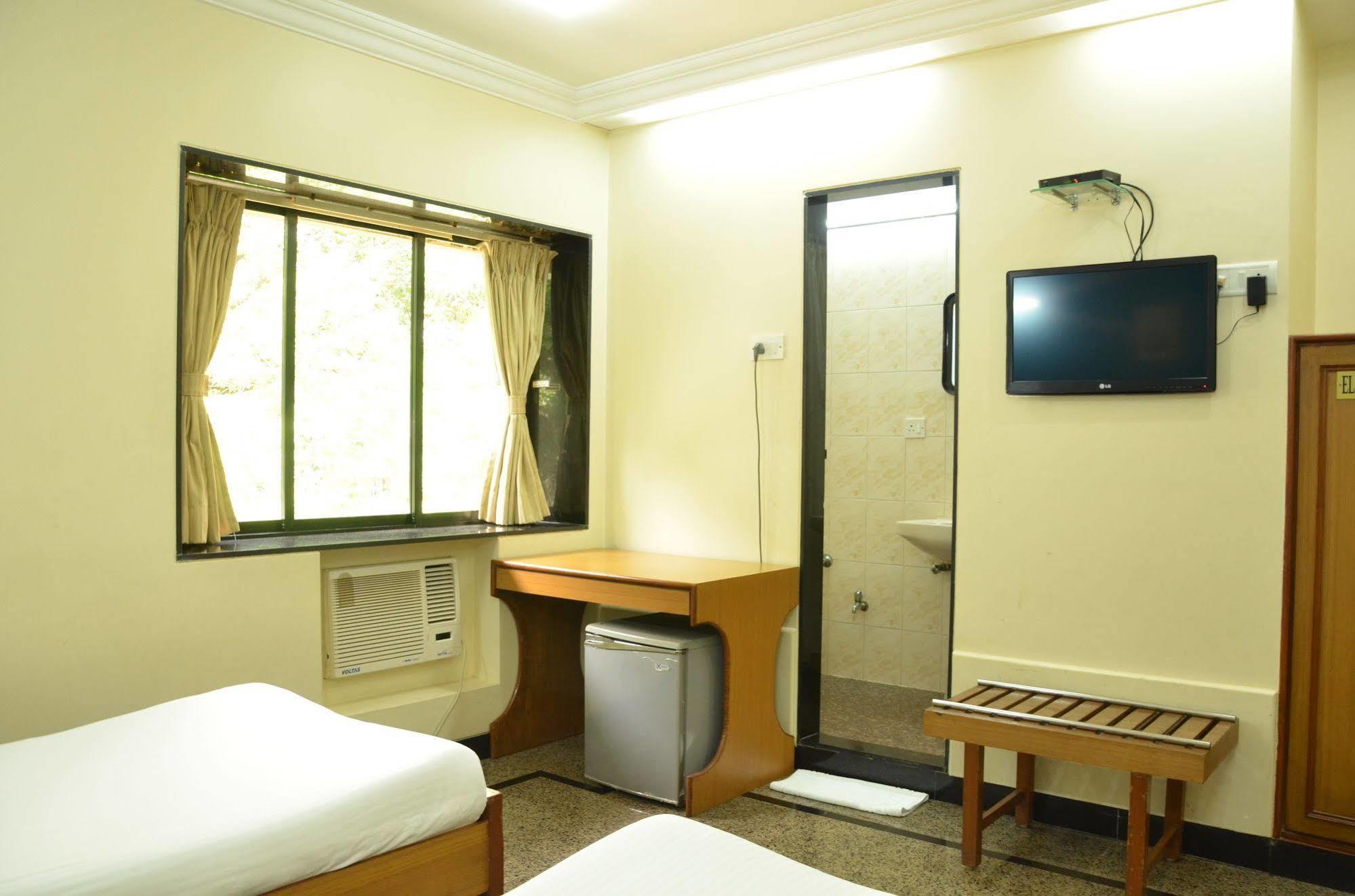 Park View, 3*