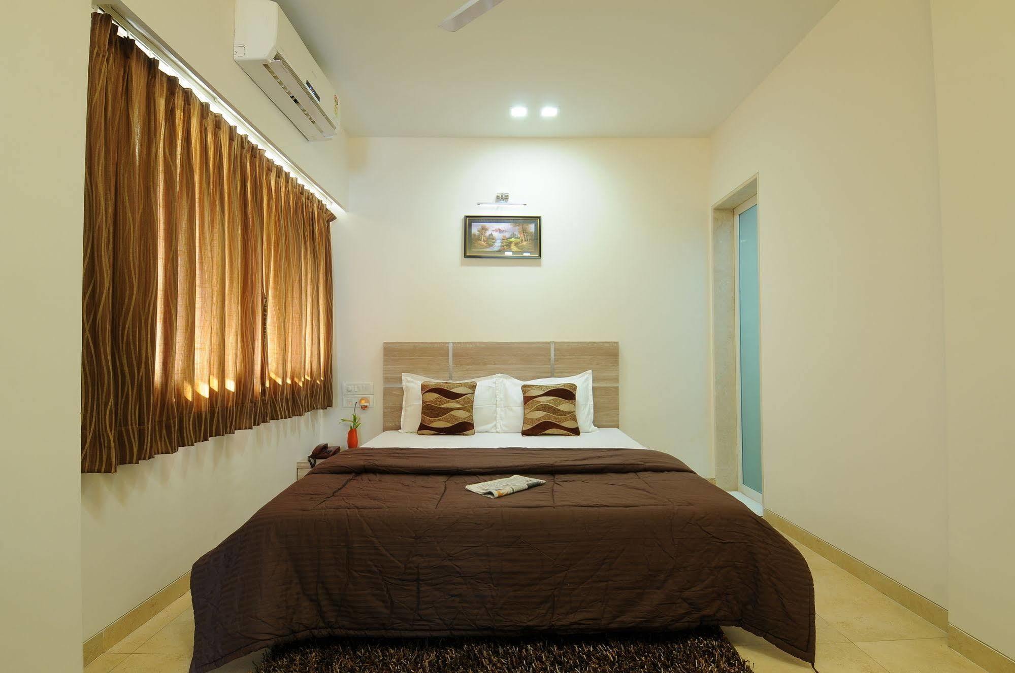 Crystal 3* Mumbai