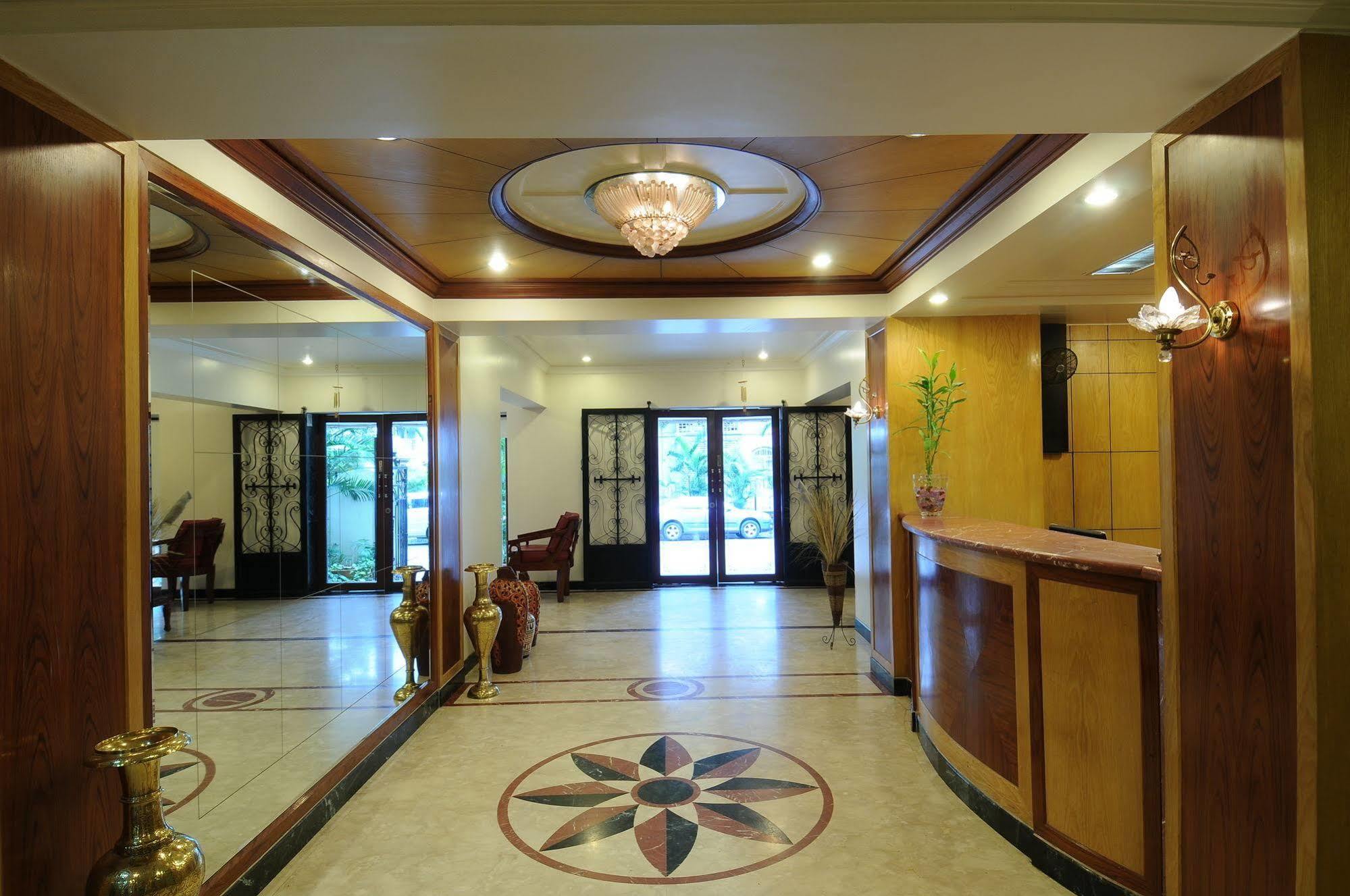 Hotel Crystal