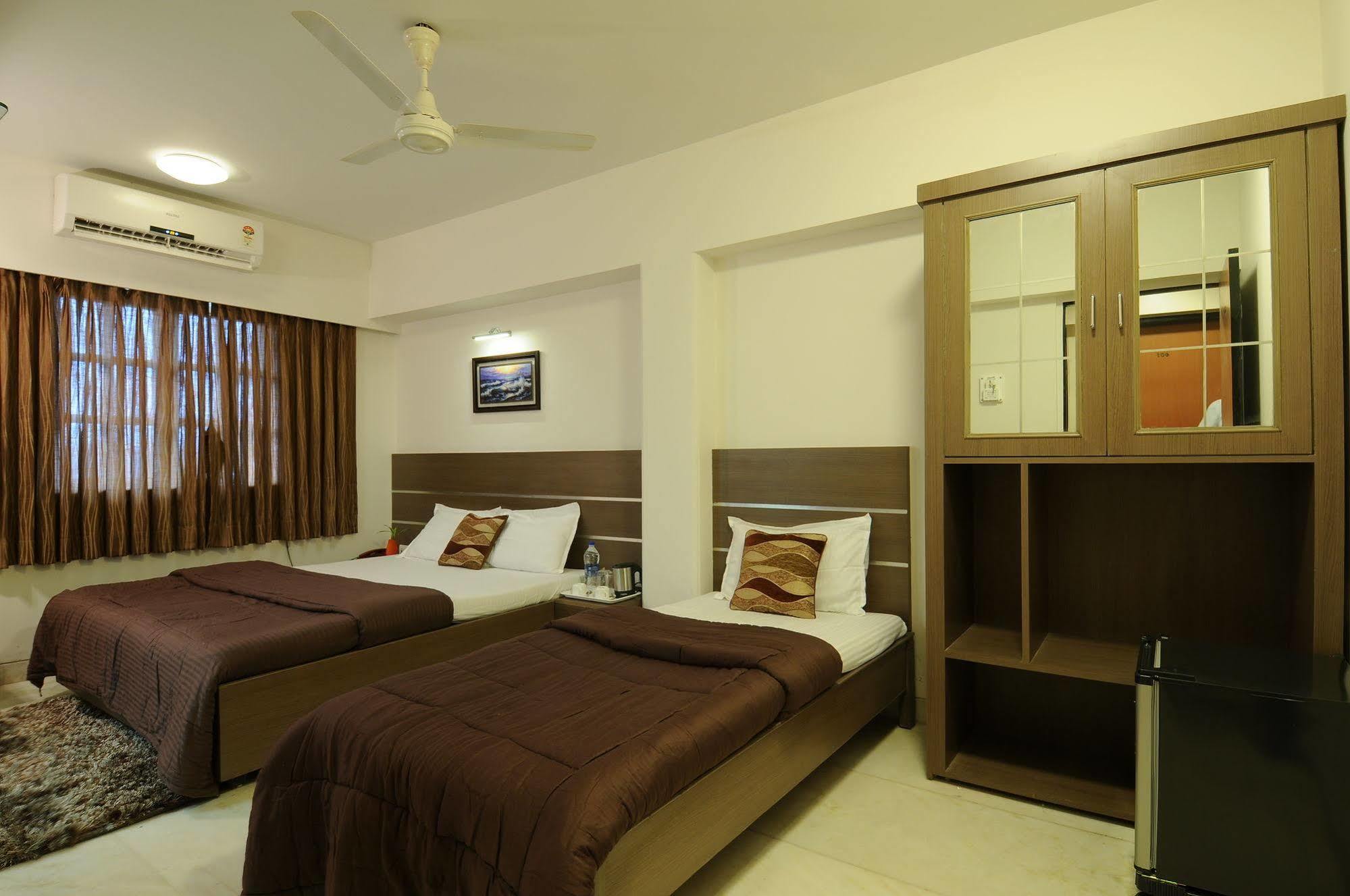 Hotel Crystal Mumbai