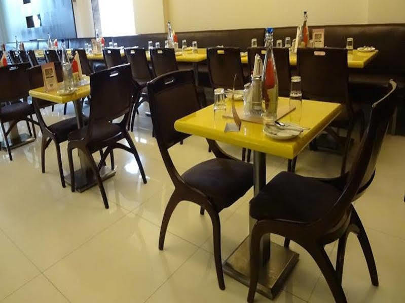 Nestor Hotel, Hotel