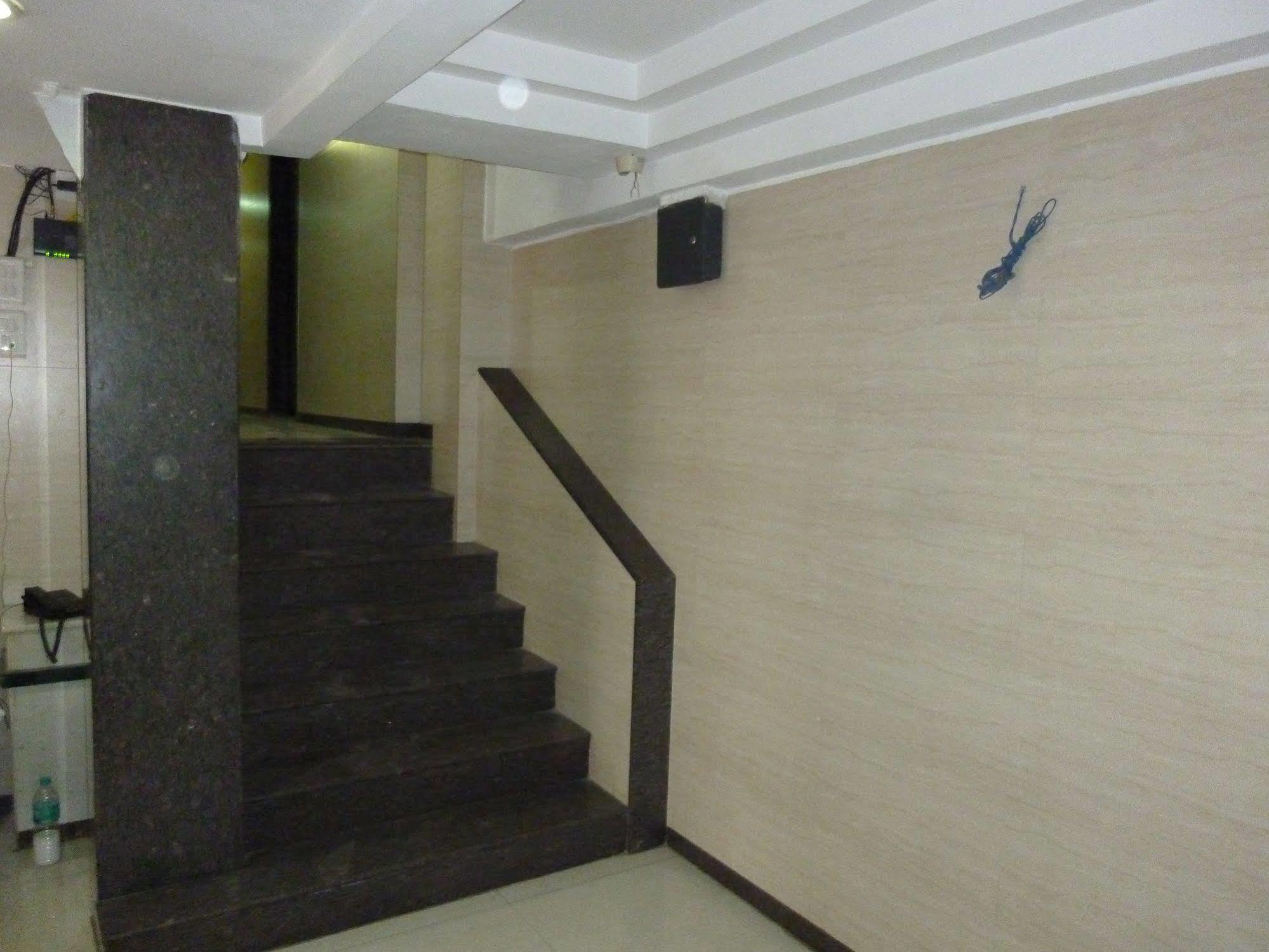 Regal Palace Hotel 3*