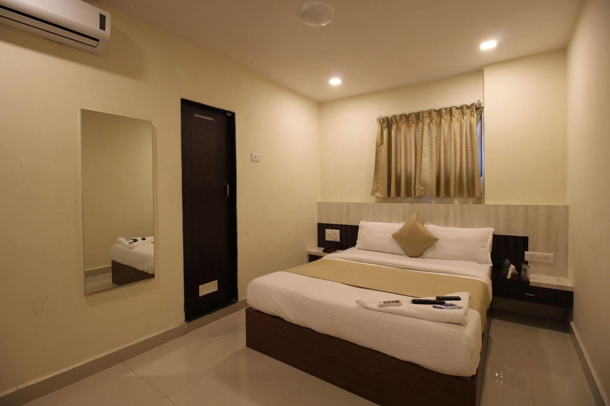Treebo Trip Ashir Guest house Mumbai
