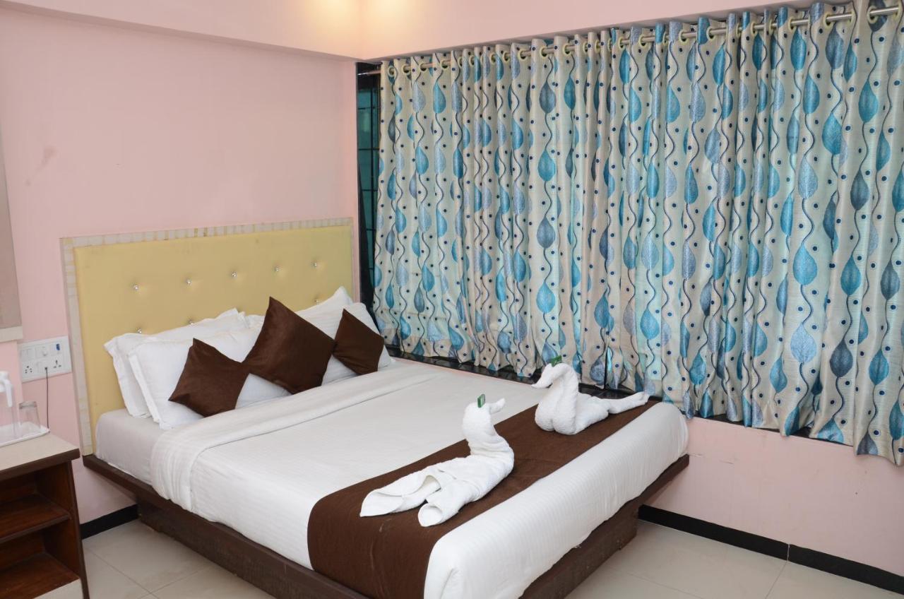 Sai Leela Grand Hotel