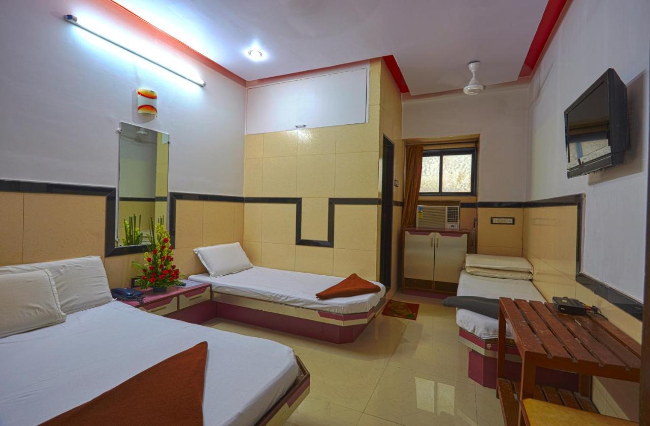 Hotel Swapna International 3*