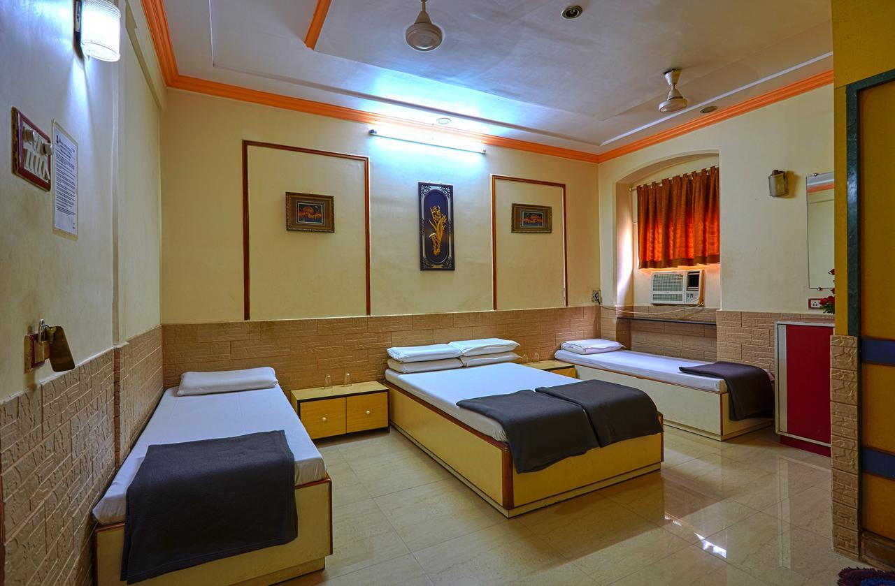 Hotel Swapna International Mumbai