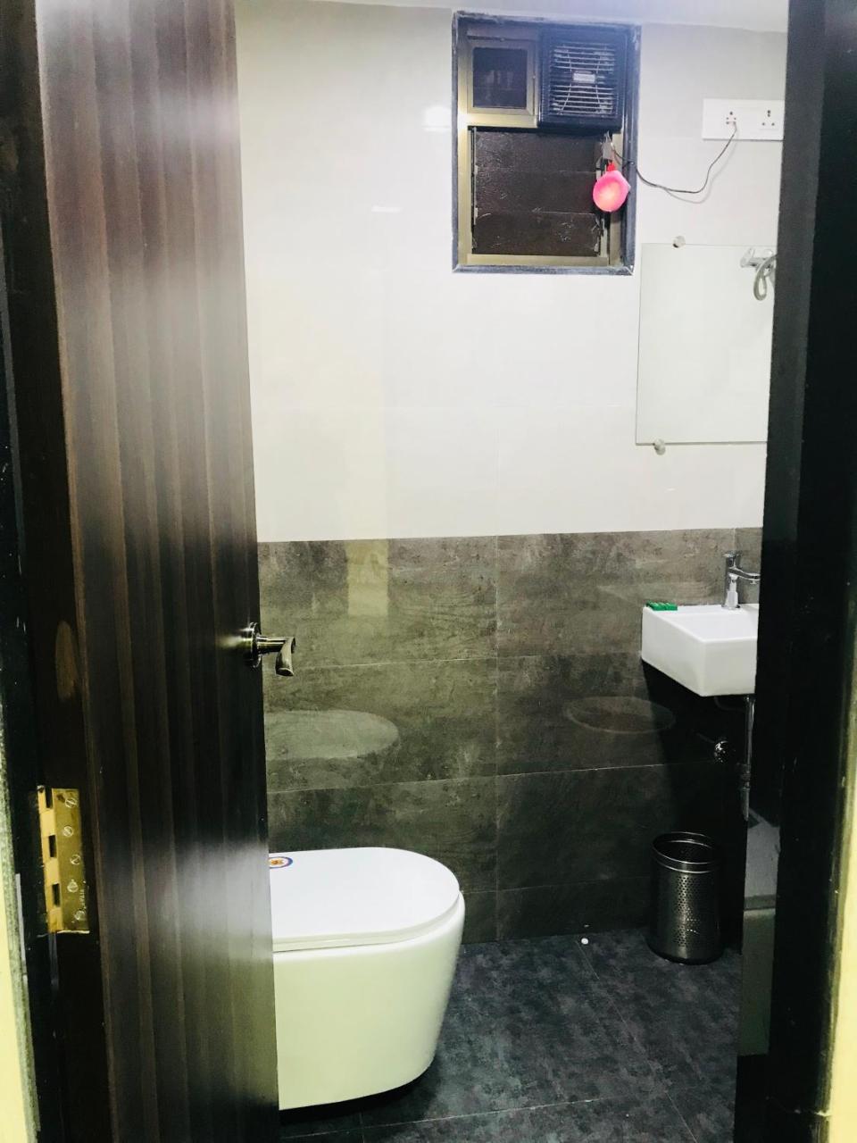 Guest house Shabana - Colaba Causeway Mumbai