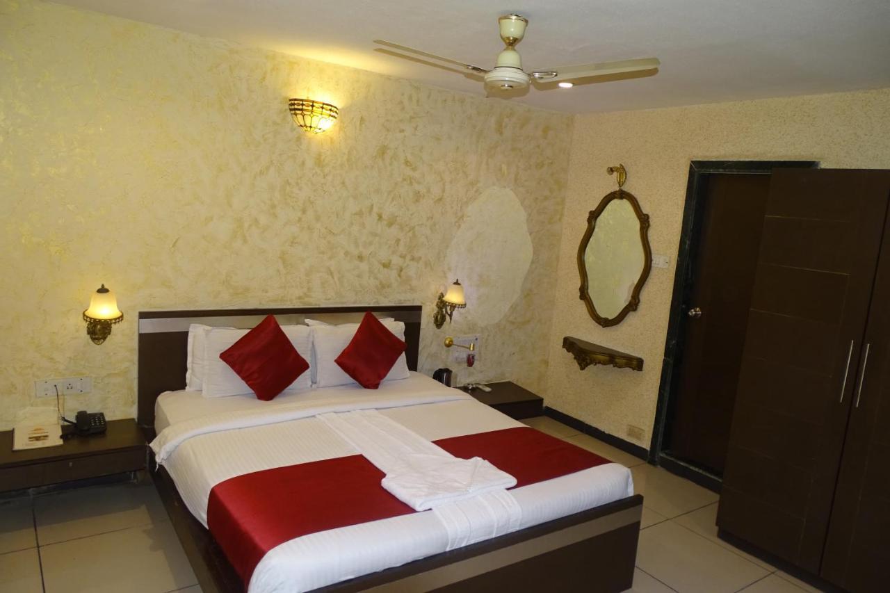 Sunshine Airport Hotel 3*