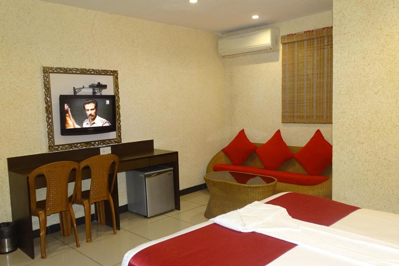 Sunshine Airport Hotel
