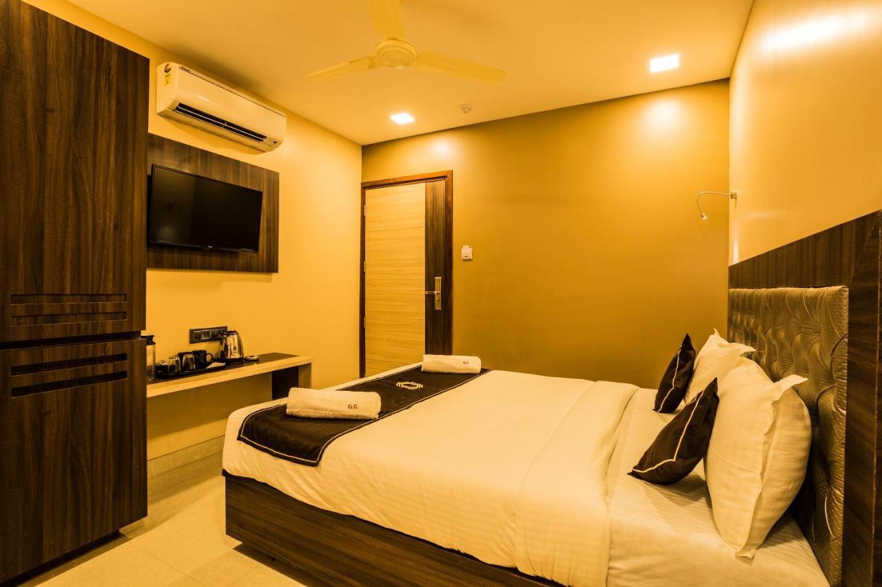 Golden Crown Hotel