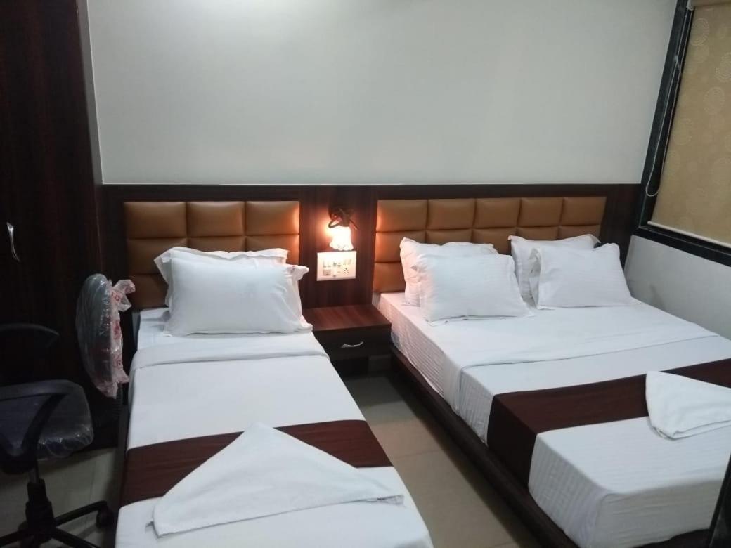 Fabhotel Galaxy Hotel