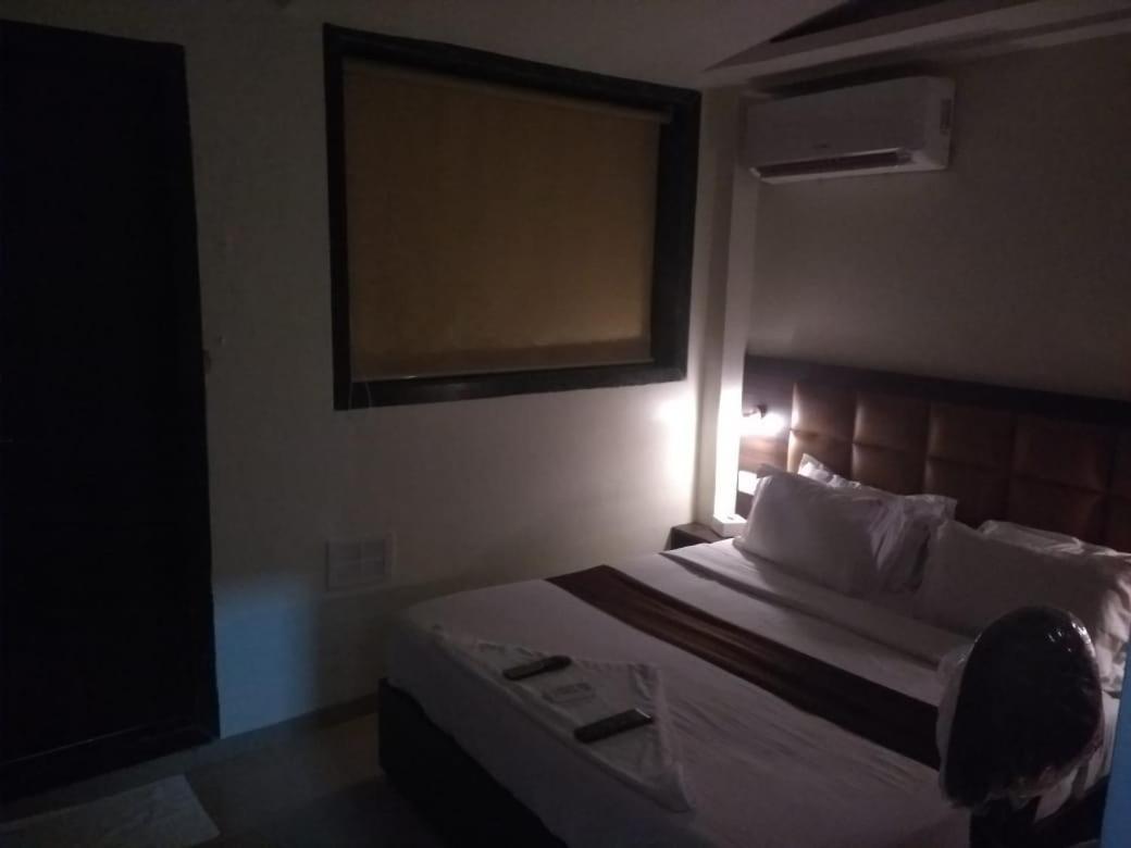 Hotel Fabhotel Galaxy Mumbai