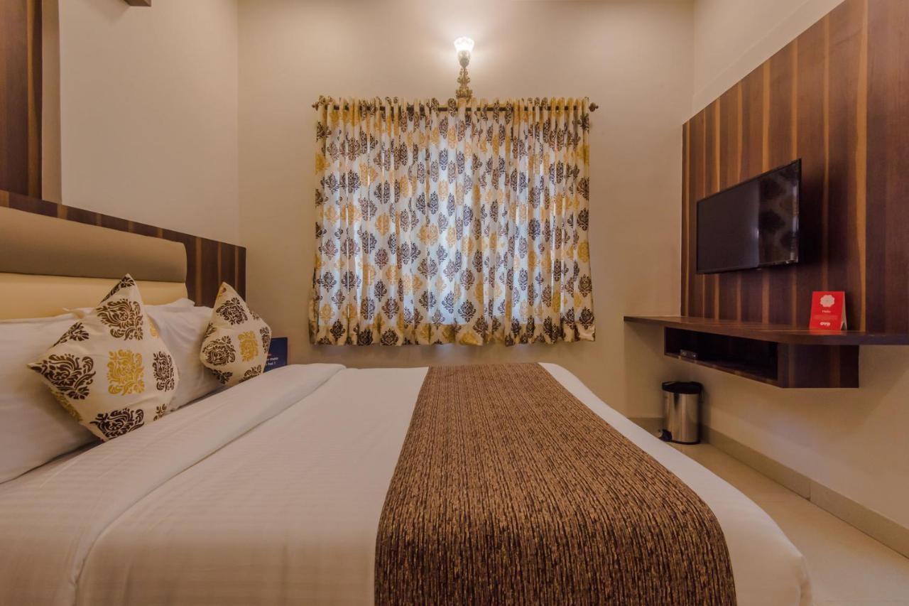 Hotel Golden Palms Mumbai