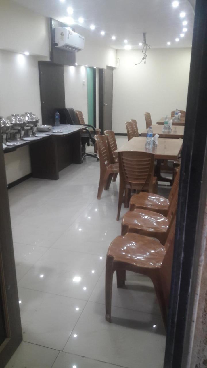 Sai Leela Grand 3*