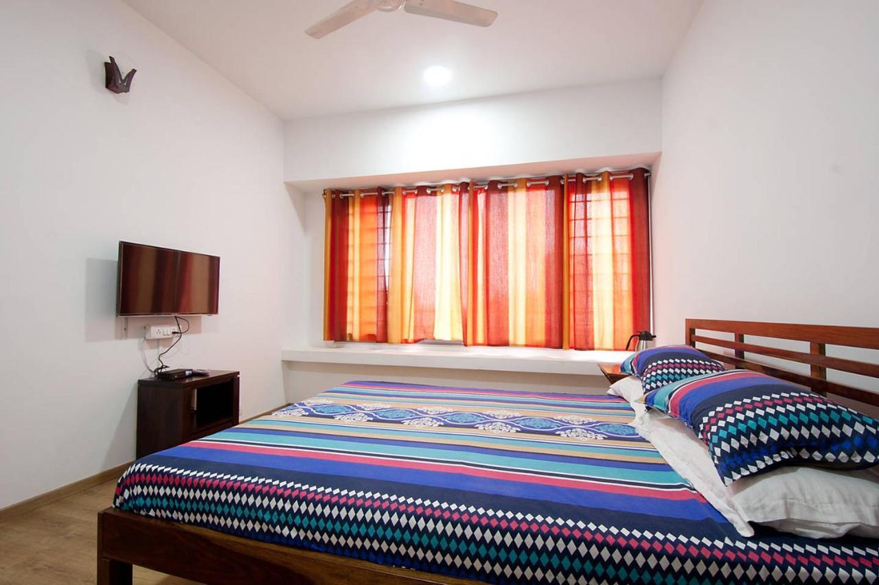 Service In Goregaon West *
