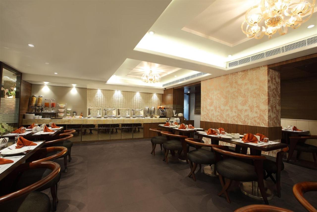 Hotel Suba Palace Near Gateway Of India 4*