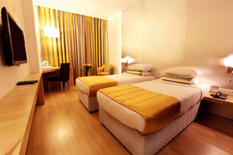 Metro International Hotel 3*