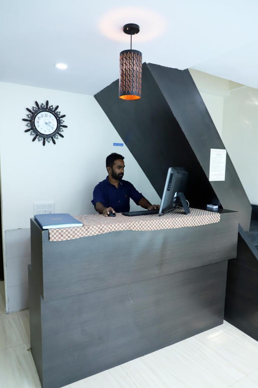 Bed & Breakfast Airport Residency 3*