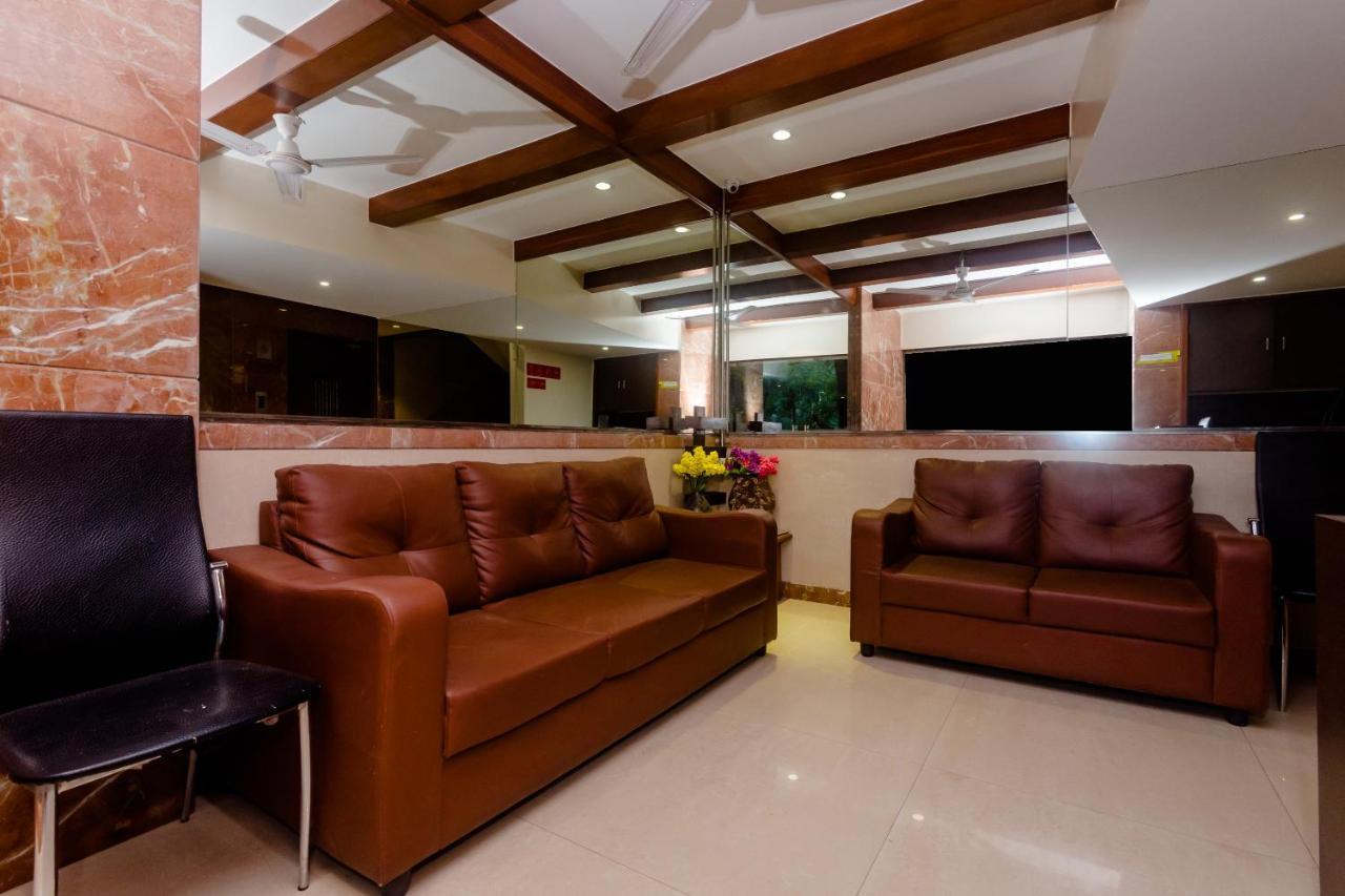 Oyo 26978 Tuliip Domestic Airport 3*