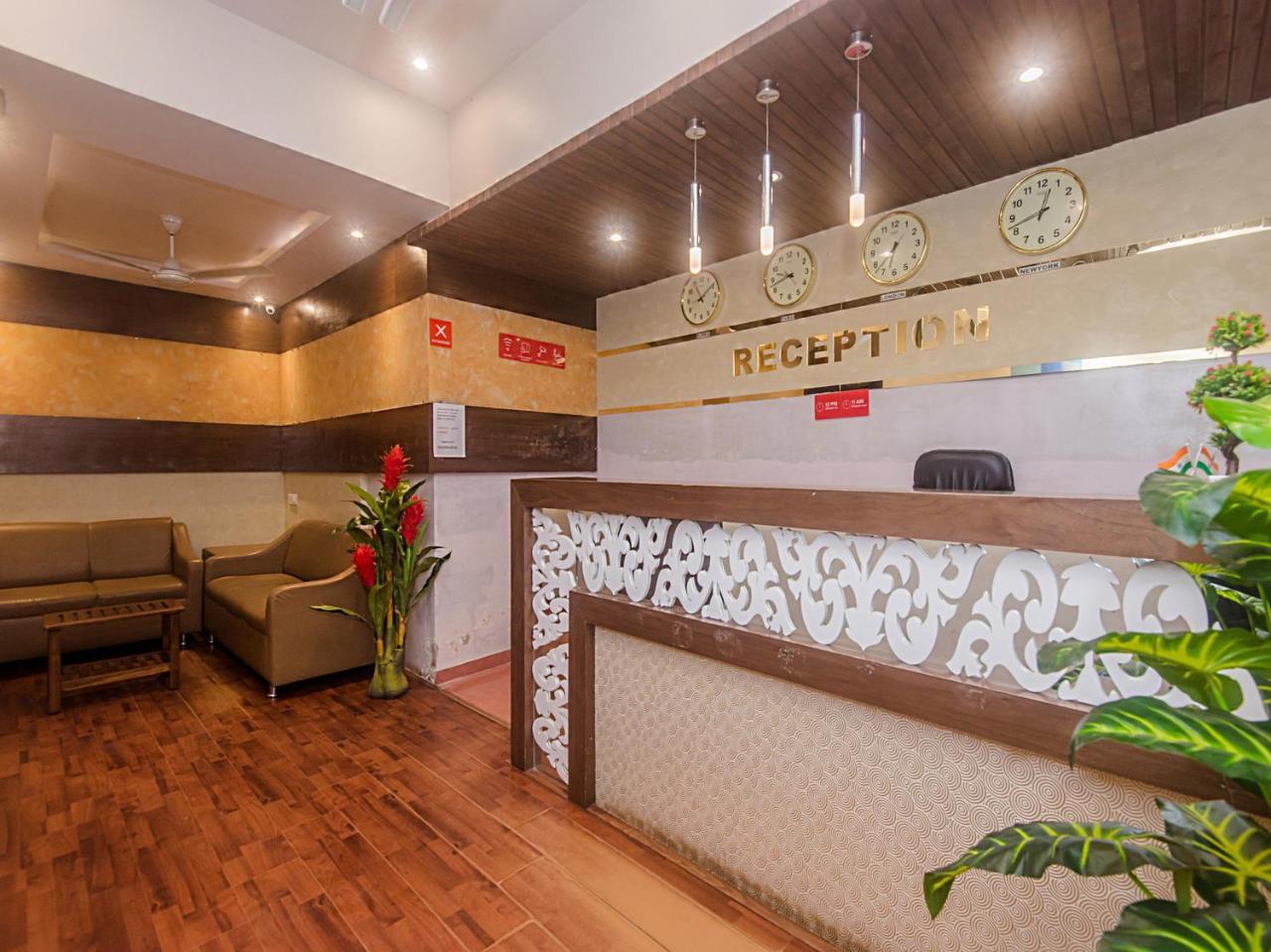 Hotel Oyo 12063 Pearls Bkc