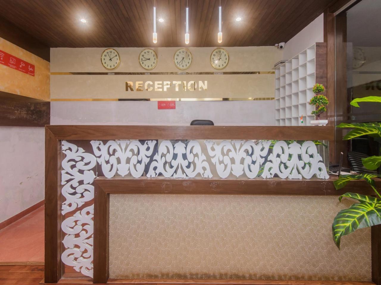 Oyo 12063 Pearls Bkc Hotel Mumbai