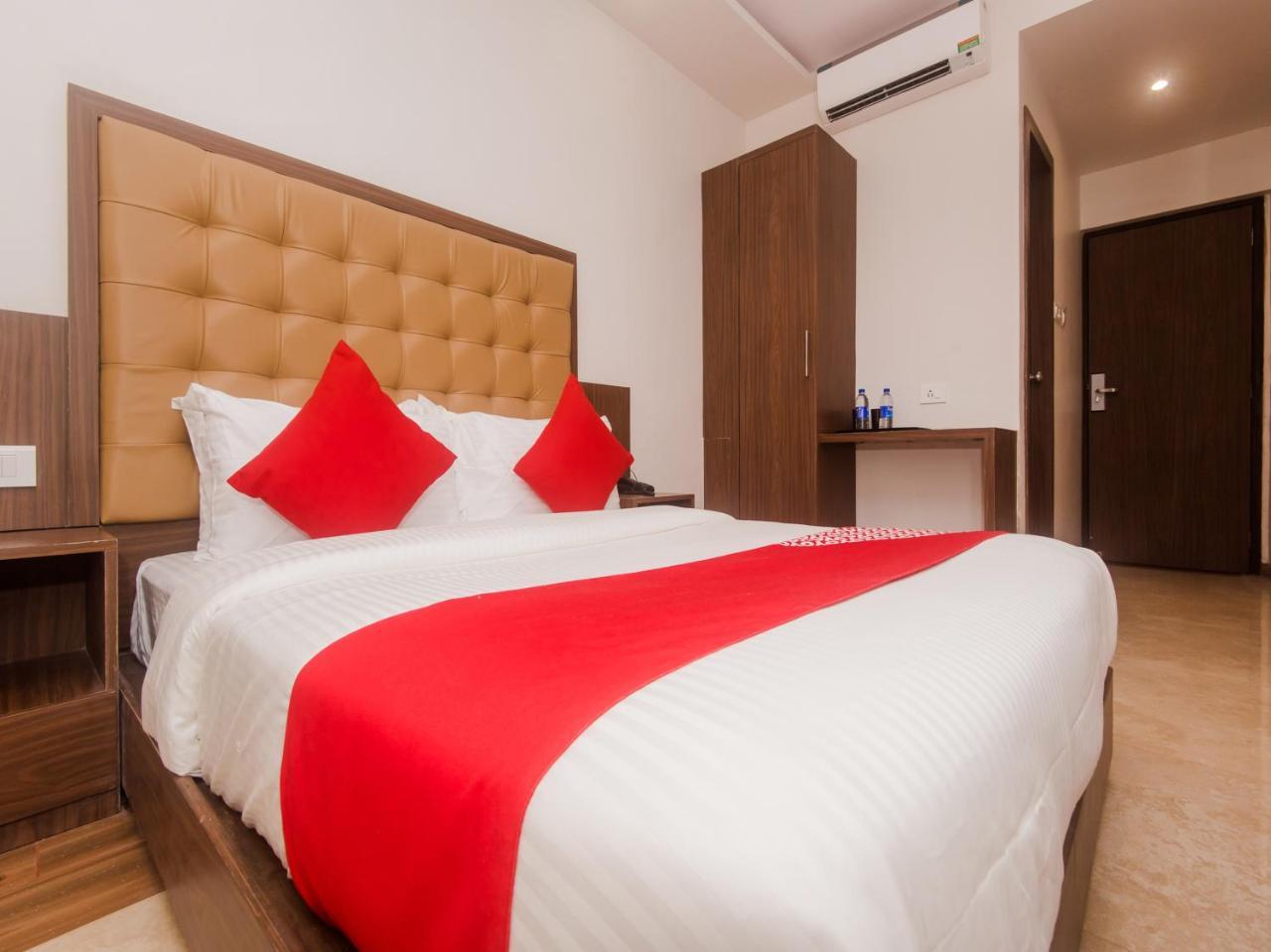 Oyo 12063 Pearls Bkc Hotel Mumbai