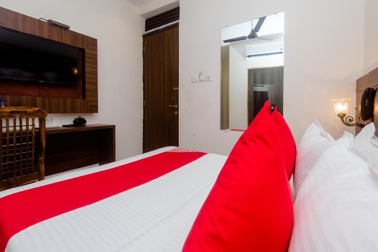 Hotel Oyo 24293 Amana International Mumbai