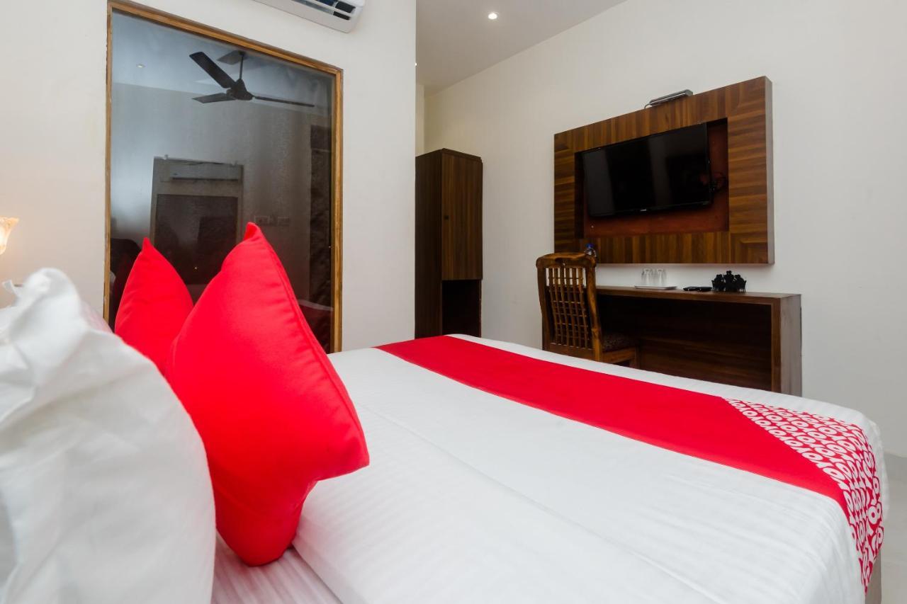 Hotel Oyo 24293 Amana International 3*