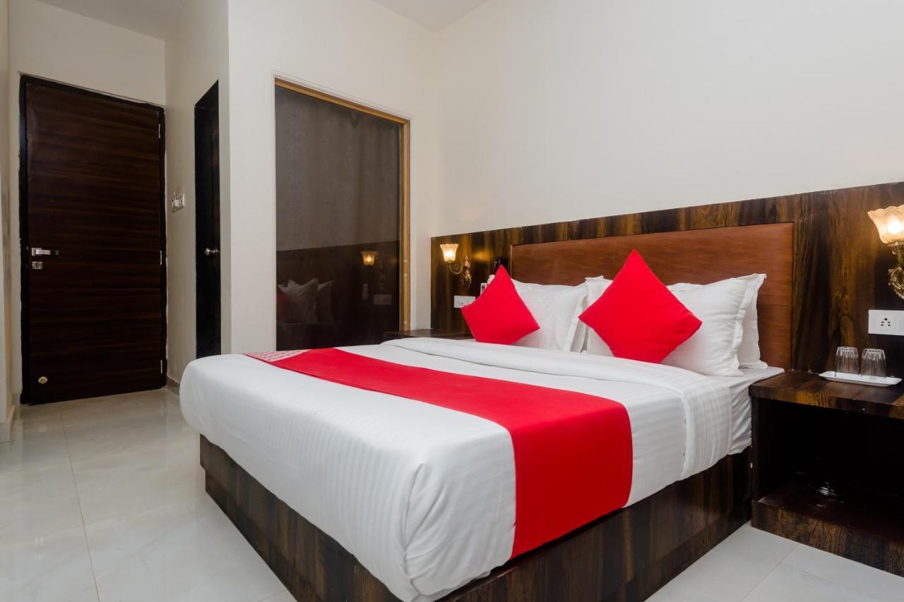 Oyo 24293 Amana International 3*
