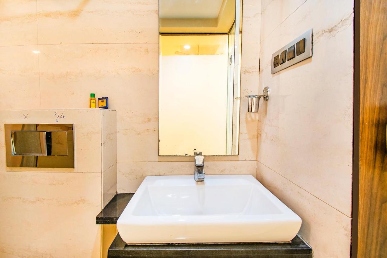 Fabhotel Imperial Residency