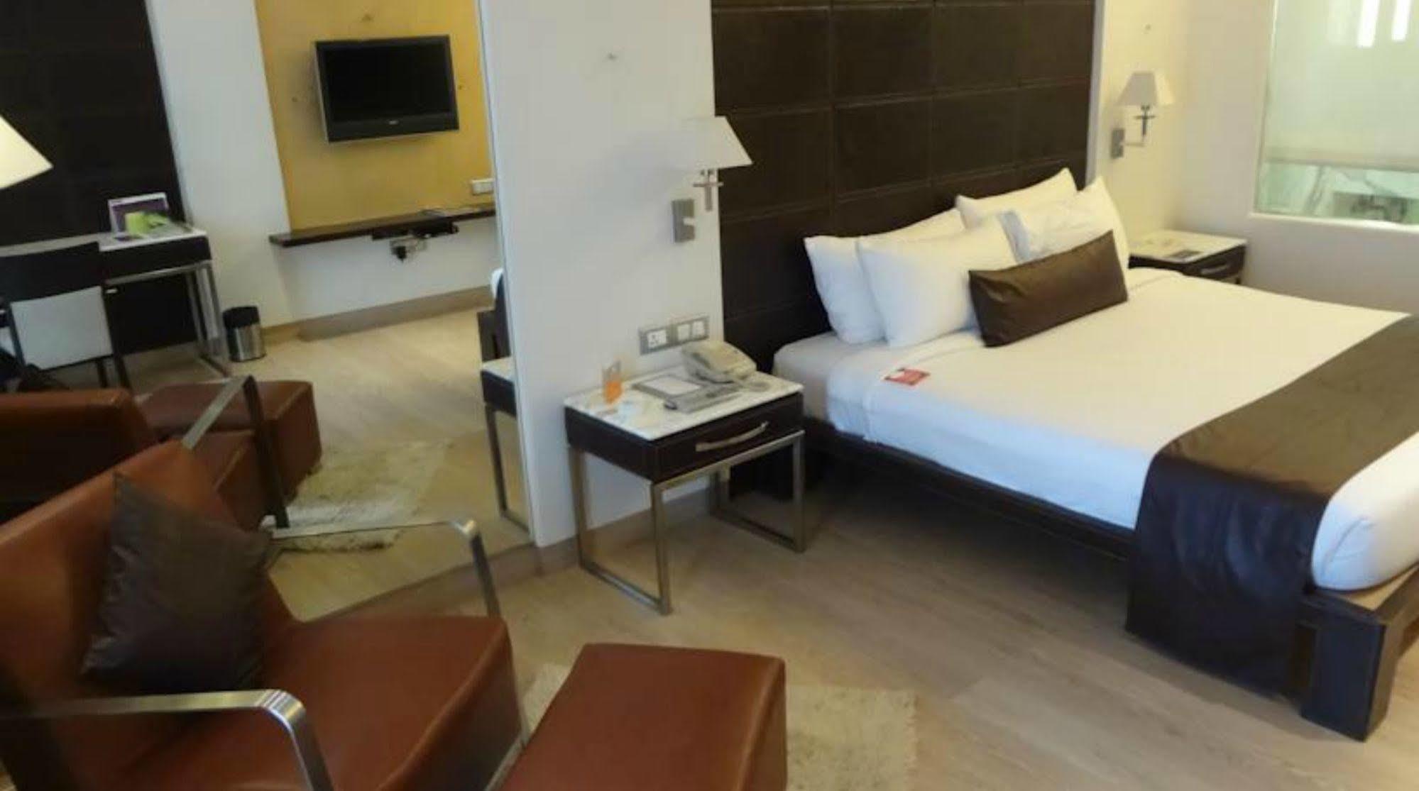 Hotel Mirage Hotel, International Airport Mumbai