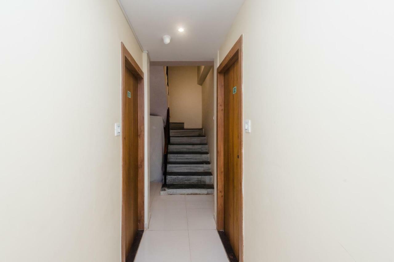 Oyo 17028 Aviva Residency Hotel 3*